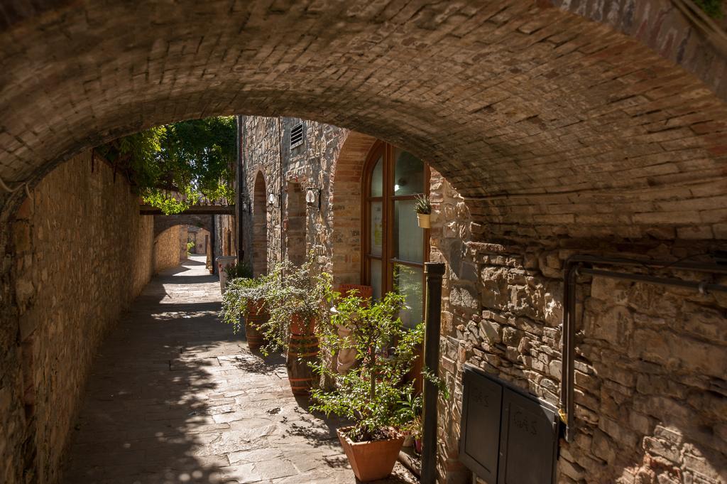 Palazzo Malaspina B&B San Donato in Poggio Buitenkant foto